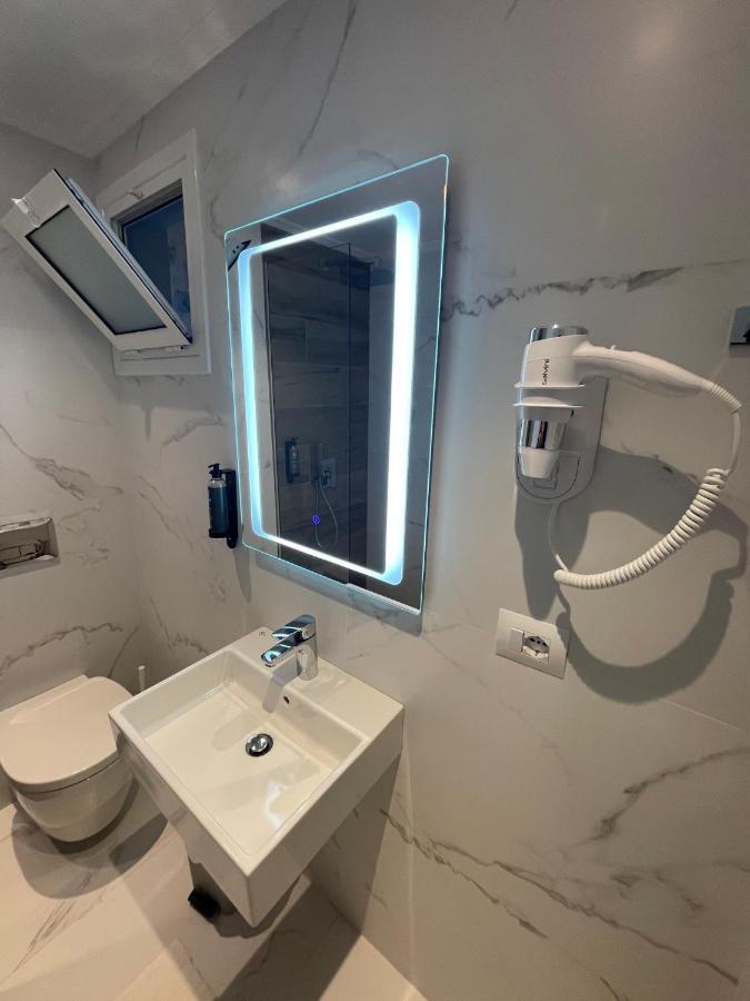 Hotel Aulona ساراندا المظهر الخارجي الصورة