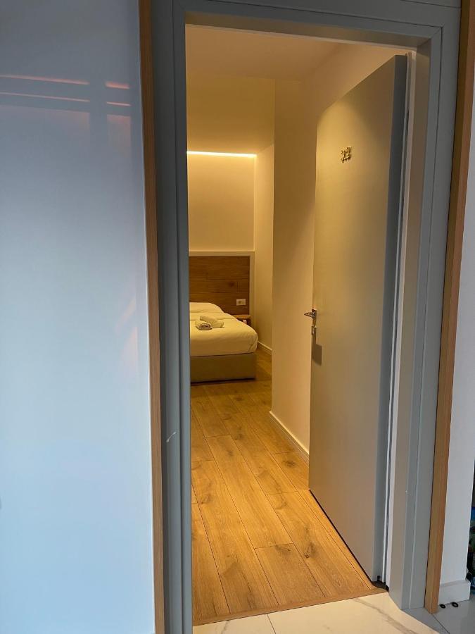 Hotel Aulona ساراندا المظهر الخارجي الصورة