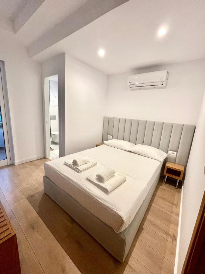 Hotel Aulona ساراندا المظهر الخارجي الصورة
