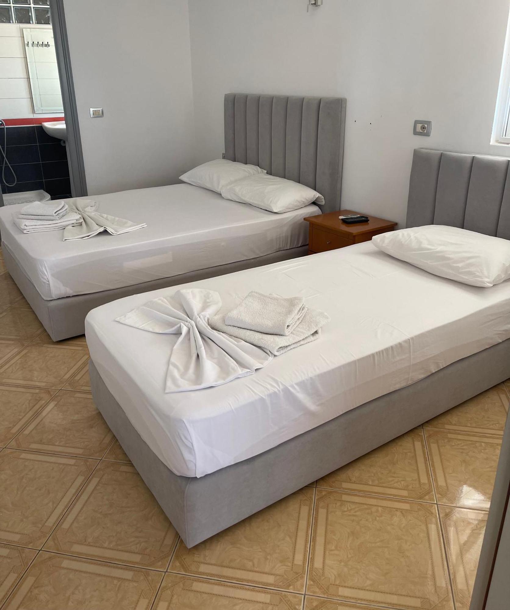 Hotel Aulona ساراندا المظهر الخارجي الصورة