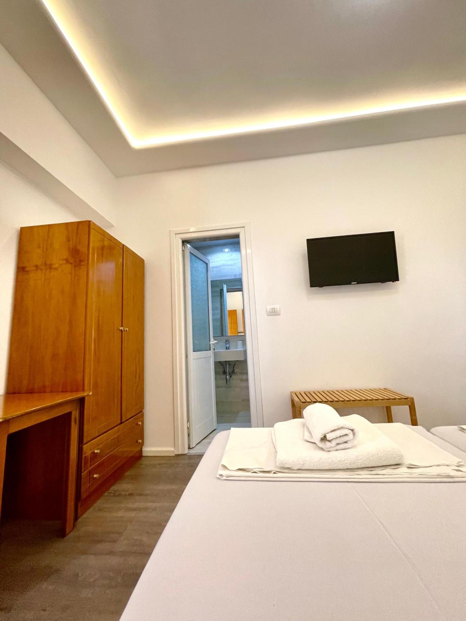 Hotel Aulona ساراندا المظهر الخارجي الصورة