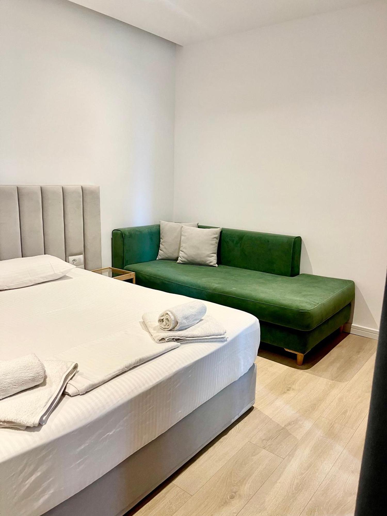Hotel Aulona ساراندا المظهر الخارجي الصورة