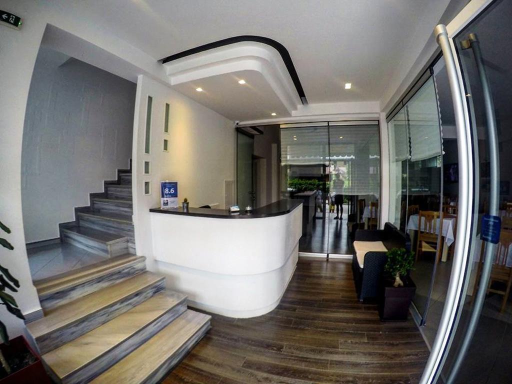 Hotel Aulona ساراندا المظهر الخارجي الصورة